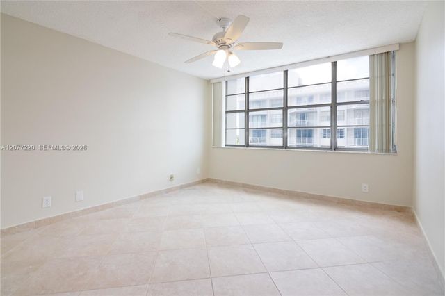 16740 NE 9th Avenue 604, North Miami Beach, FL 33162