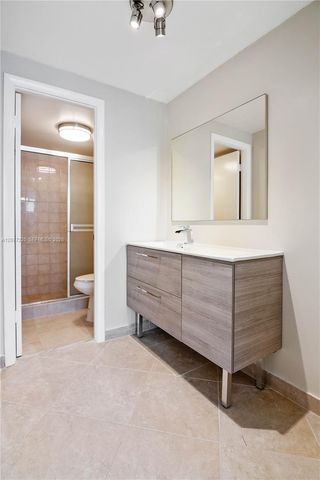 16740 NE 9th Avenue 604, North Miami Beach, FL 33162