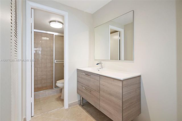 16740 NE 9th Avenue 604, North Miami Beach, FL 33162