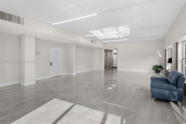 16740 NE 9th Avenue 604, North Miami Beach, FL 33162