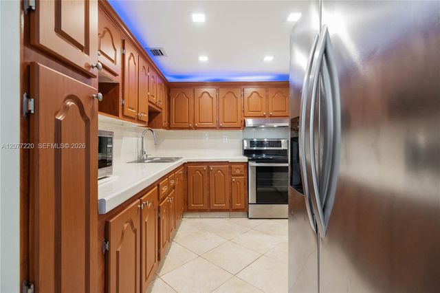 16740 NE 9th Avenue 604, North Miami Beach, FL 33162