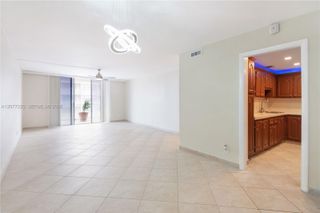 16740 NE 9th Avenue 604, North Miami Beach, FL 33162