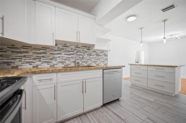 5181 SW 5th St, Miami, FL 33134