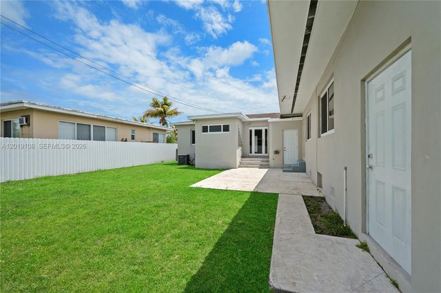 5181 SW 5th St, Miami, FL 33134