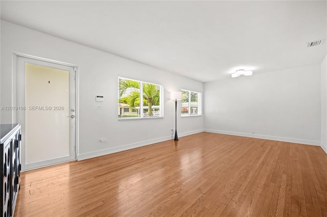 5181 SW 5th St, Miami, FL 33134