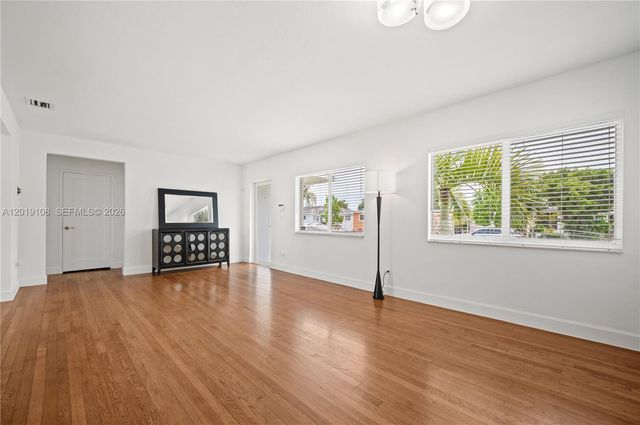 5181 SW 5th St, Miami, FL 33134