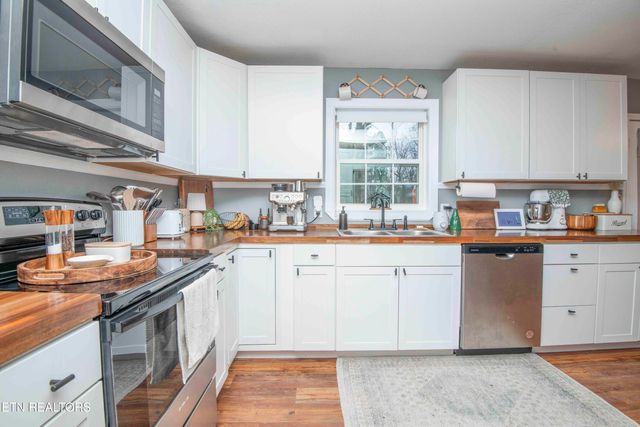 102 Hickory Lane, Sweetwater, TN 37874