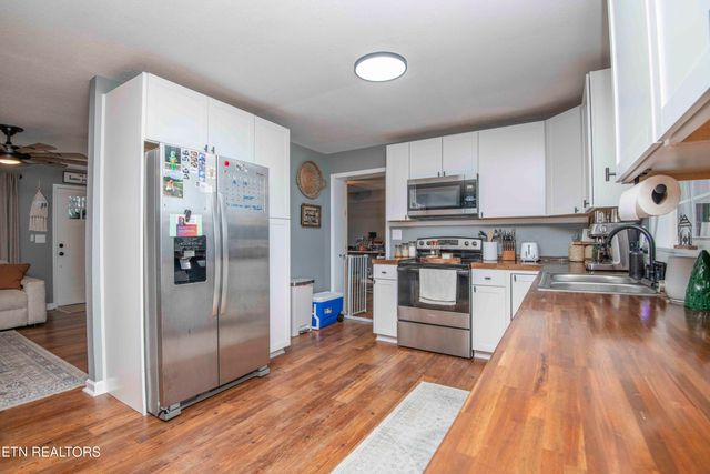 102 Hickory Lane, Sweetwater, TN 37874