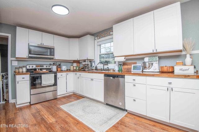 102 Hickory Lane, Sweetwater, TN 37874