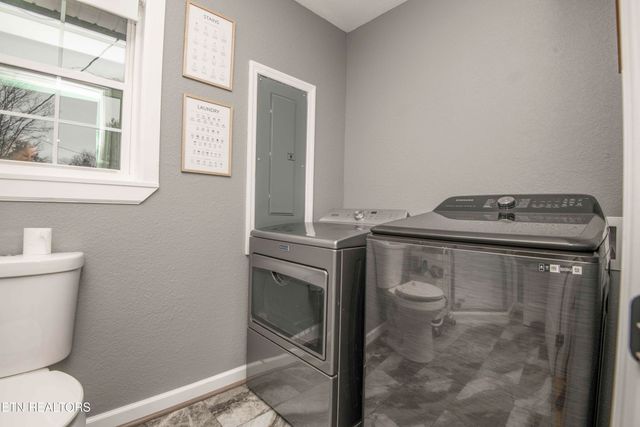 102 Hickory Lane, Sweetwater, TN 37874