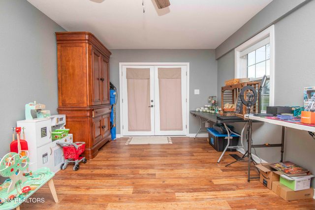 102 Hickory Lane, Sweetwater, TN 37874