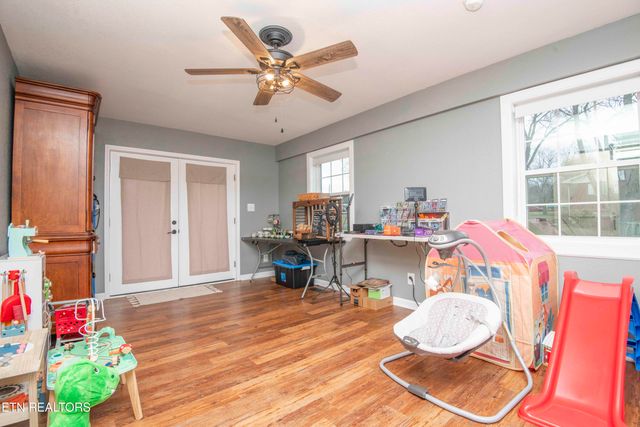 102 Hickory Lane, Sweetwater, TN 37874