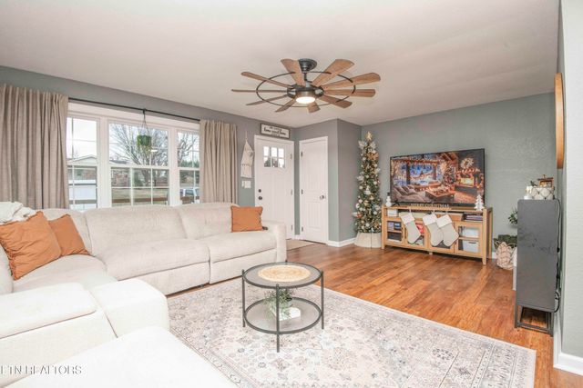 102 Hickory Lane, Sweetwater, TN 37874