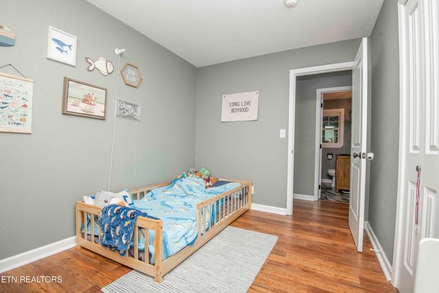 102 Hickory Lane, Sweetwater, TN 37874