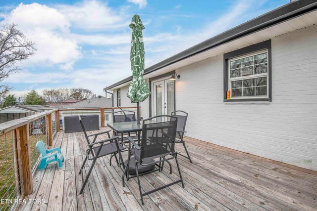 102 Hickory Lane, Sweetwater, TN 37874