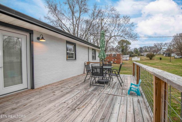 102 Hickory Lane, Sweetwater, TN 37874