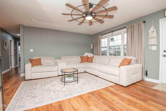 102 Hickory Lane, Sweetwater, TN 37874