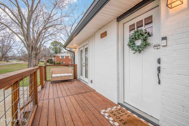 102 Hickory Lane, Sweetwater, TN 37874