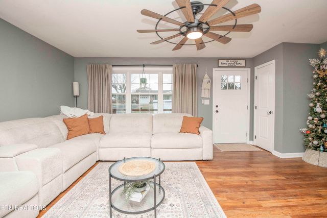 102 Hickory Lane, Sweetwater, TN 37874