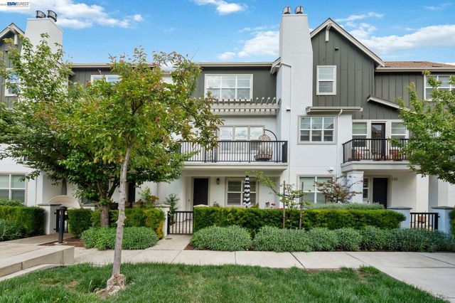 3832 Camino Loop, Dublin, CA 94568