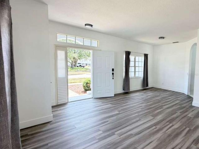 906 BERWICK DRIVE, Davenport, FL 33897