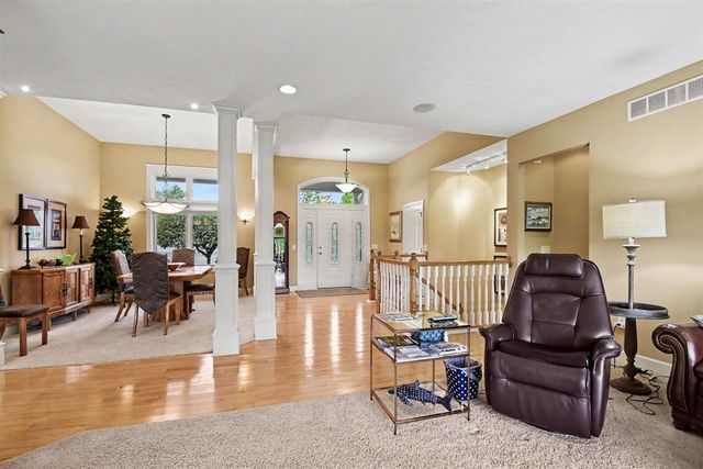 7844 Green Links Drive, Caledonia, MI 49316