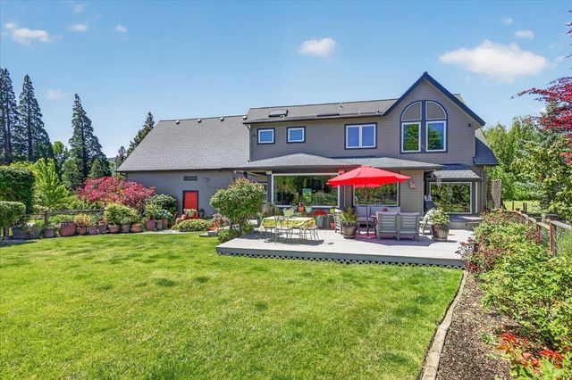 39 E Valley View Road, Ashland, OR 97520