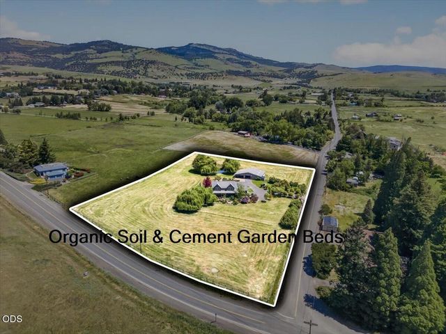 39 E Valley View Road, Ashland, OR 97520