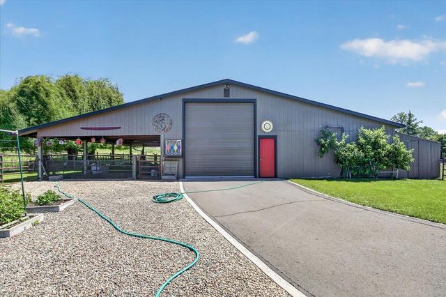 39 E Valley View Road, Ashland, OR 97520