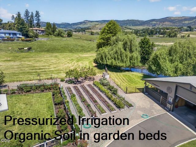 39 E Valley View Road, Ashland, OR 97520
