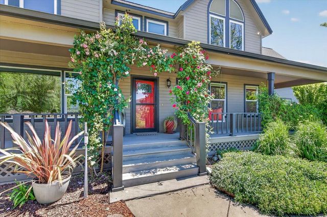 39 E Valley View Road, Ashland, OR 97520