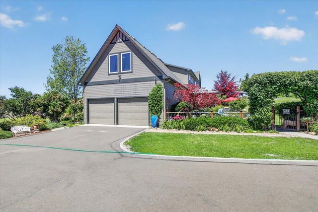 39 E Valley View Road, Ashland, OR 97520