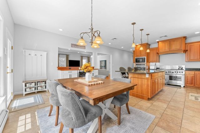 18 Crystal Hill Ter, Westwood, MA 02090