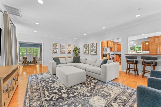 18 Crystal Hill Ter, Westwood, MA 02090