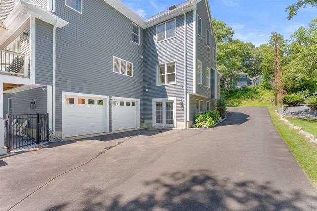 18 Crystal Hill Ter, Westwood, MA 02090