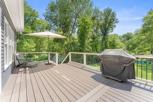 18 Crystal Hill Ter, Westwood, MA 02090