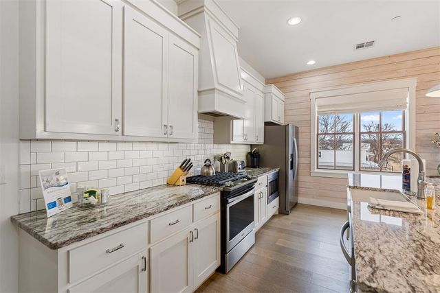 29 Water Street 6, Carlton Landing, OK 74432