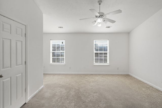 4016 George Buchanan Dr, La Vergne, TN 37086