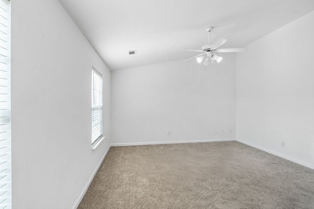 4016 George Buchanan Dr, La Vergne, TN 37086