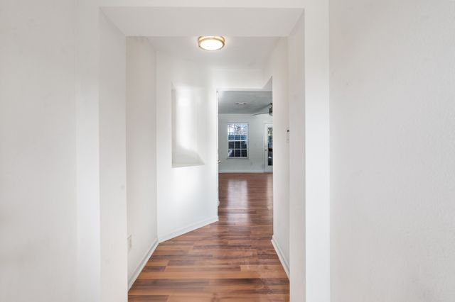 4016 George Buchanan Dr, La Vergne, TN 37086