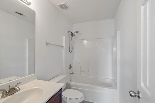 4016 George Buchanan Dr, La Vergne, TN 37086