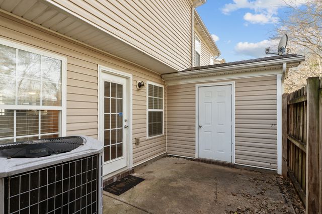 4016 George Buchanan Dr, La Vergne, TN 37086