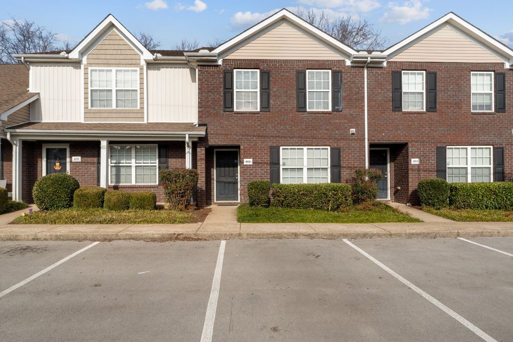 4016 George Buchanan Dr, La Vergne, TN 37086