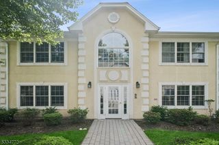 8 Cellar Ave 8, Clark Twp., NJ 07066