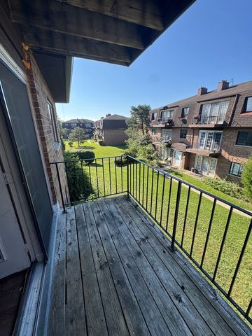 2328 Century Point Lane D, Glendale Heights, IL 60139