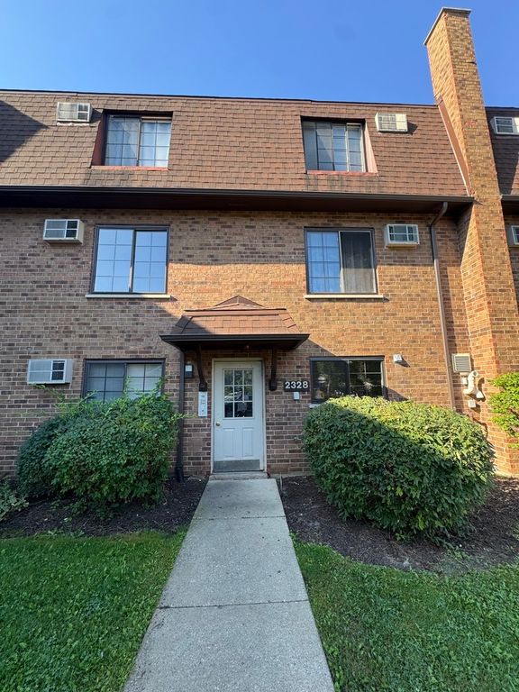 2328 Century Point Lane D, Glendale Heights, IL 60139