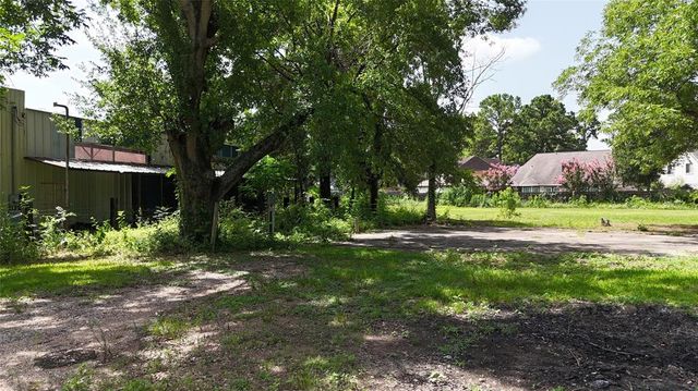 10005 Cypress North Houston Road, Houston, TX 77070