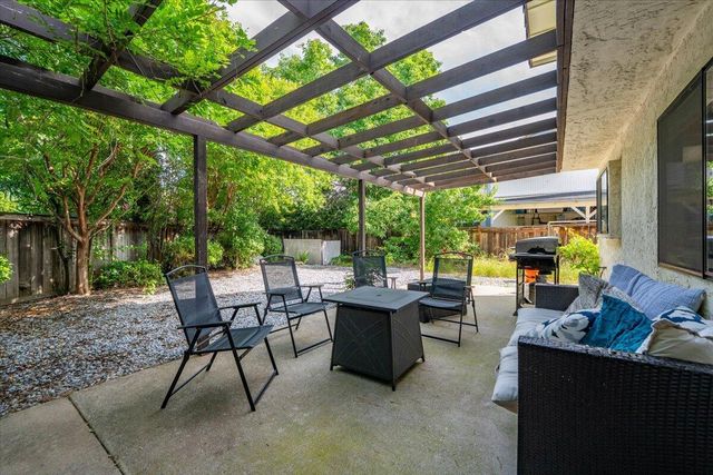 711 Teakwood Drive, Redding, CA 96003