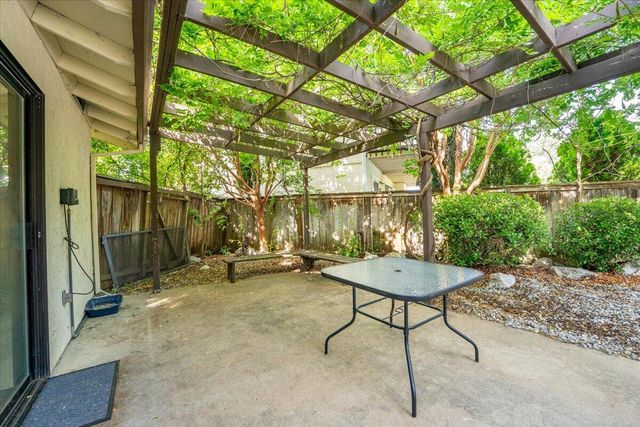 711 Teakwood Drive, Redding, CA 96003
