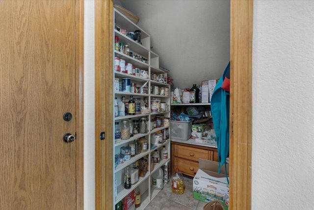 711 Teakwood Drive, Redding, CA 96003